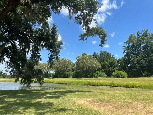 1131 Bronco Trail, Angleton, TX 77515