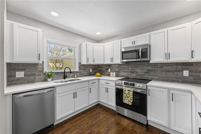 8100 E 90th Terrace, Kansas City, MO 64138