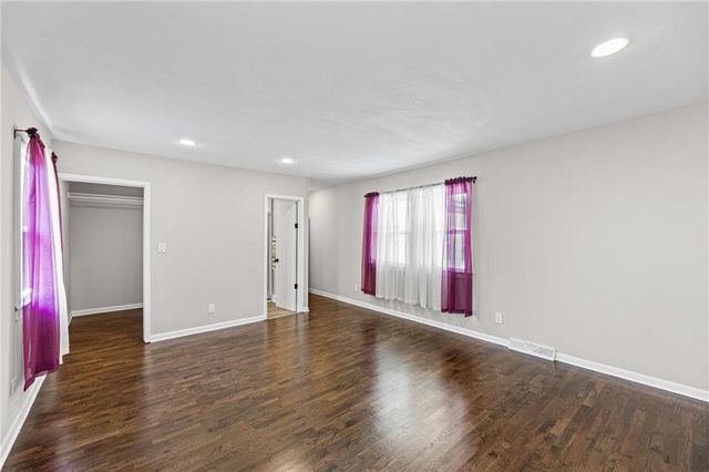8100 E 90th Terrace, Kansas City, MO 64138