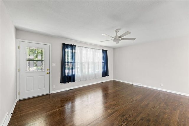 8100 E 90th Terrace, Kansas City, MO 64138