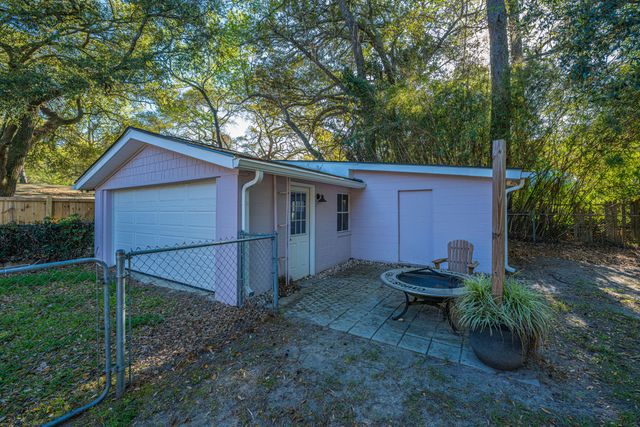 5 Peeks Pike, Charleston, SC 29407