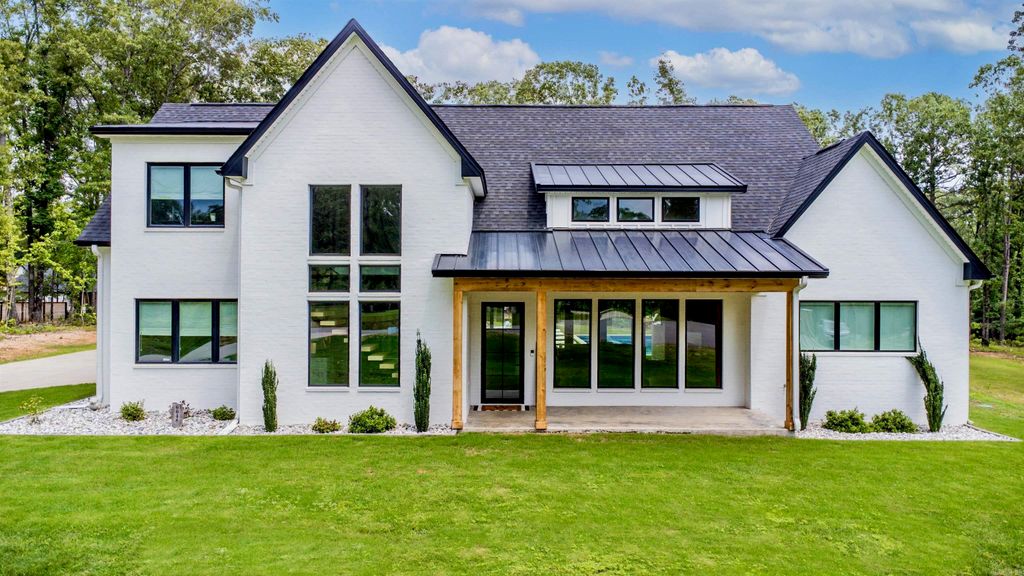 6048 Charley Place, Benton, AR 72019