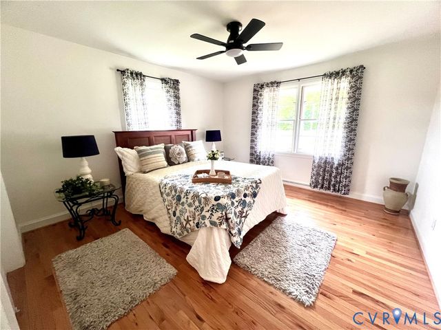 15330 Harrowgate Rd, Chester, VA 23831