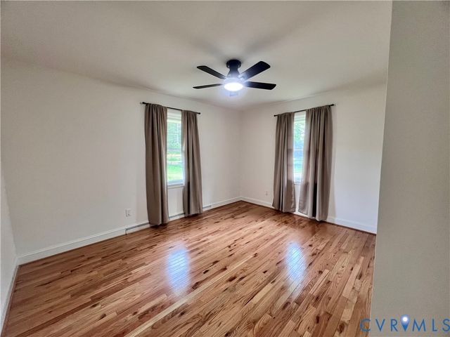 15330 Harrowgate Rd, Chester, VA 23831