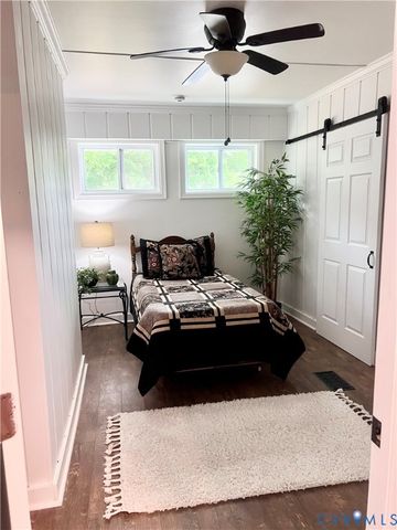 15330 Harrowgate Rd, Chester, VA 23831