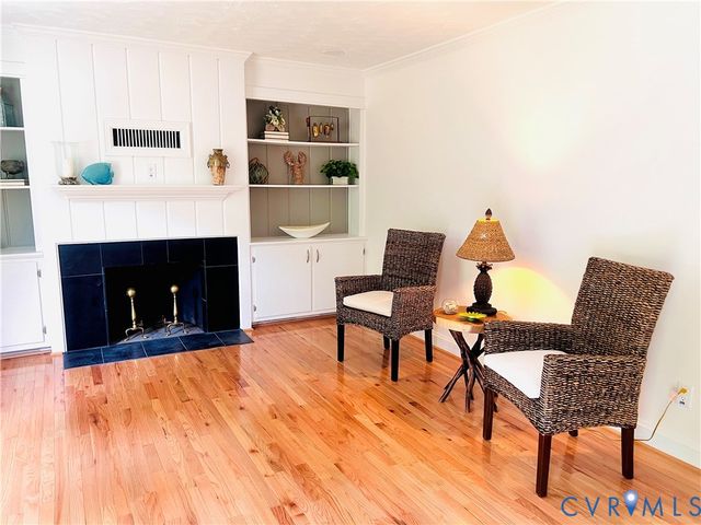 15330 Harrowgate Rd, Chester, VA 23831