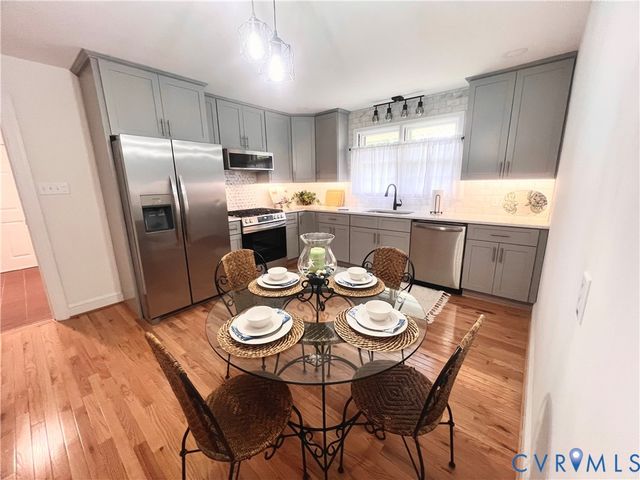 15330 Harrowgate Rd, Chester, VA 23831
