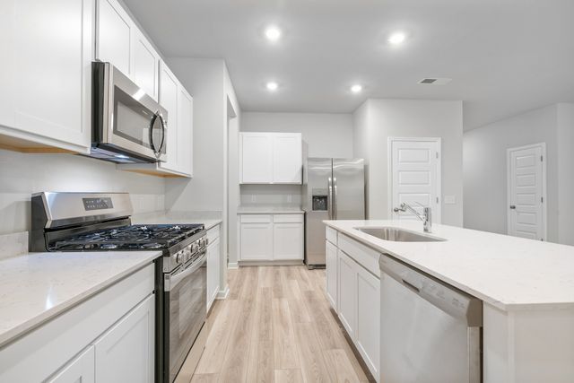 3156 Lyman Ridge Rd, Columbia, TN 38401