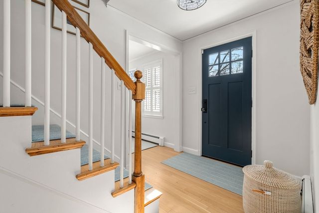 22 Longmeadow Rd, Hingham, MA 02043