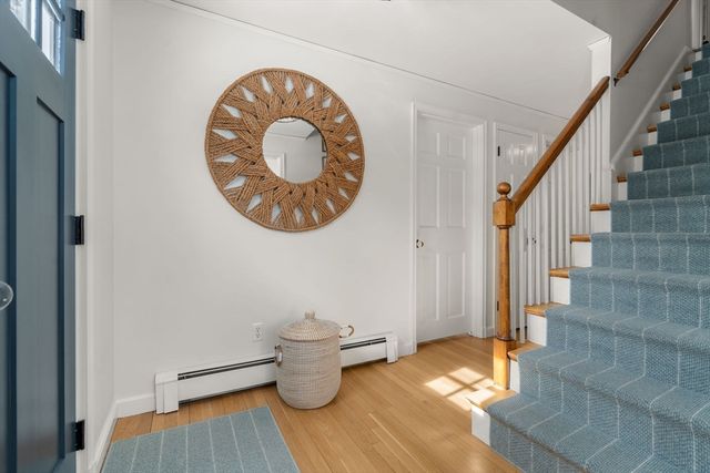 22 Longmeadow Rd, Hingham, MA 02043