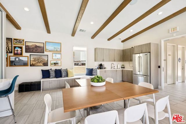 4393 Paxton Place, Calabasas, CA 91302