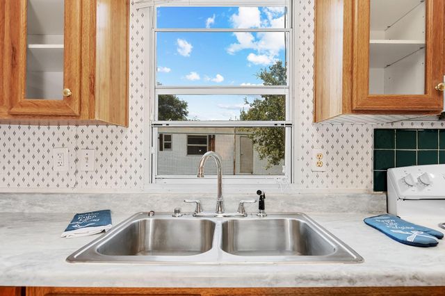 900 County Road 304, Bertram, TX 78605