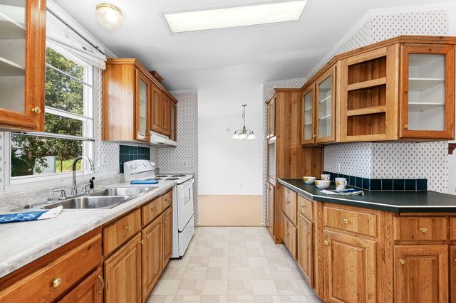 900 County Road 304, Bertram, TX 78605