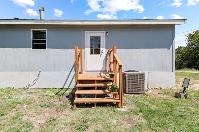900 County Road 304, Bertram, TX 78605
