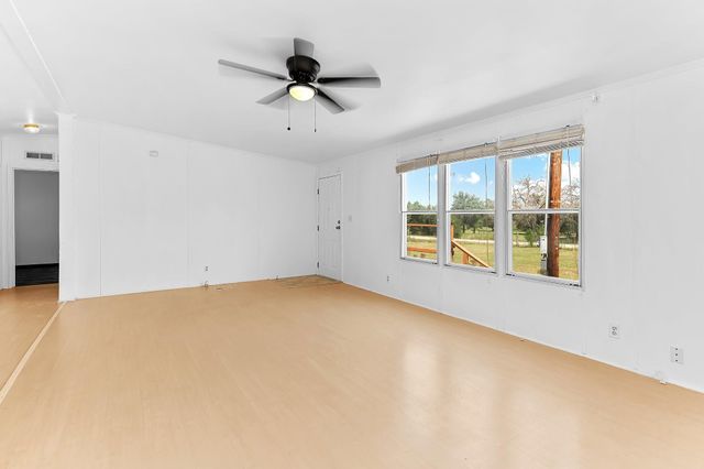 900 County Road 304, Bertram, TX 78605