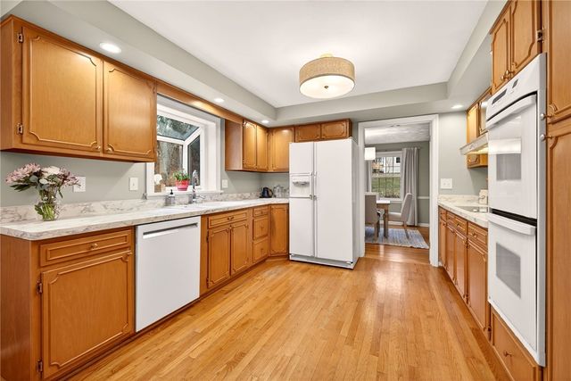 9 Sandpiper Lane, Pittsford, NY 14534