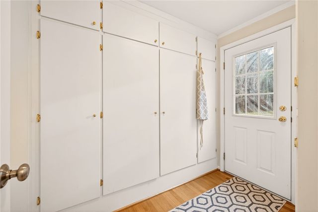 9 Sandpiper Lane, Pittsford, NY 14534