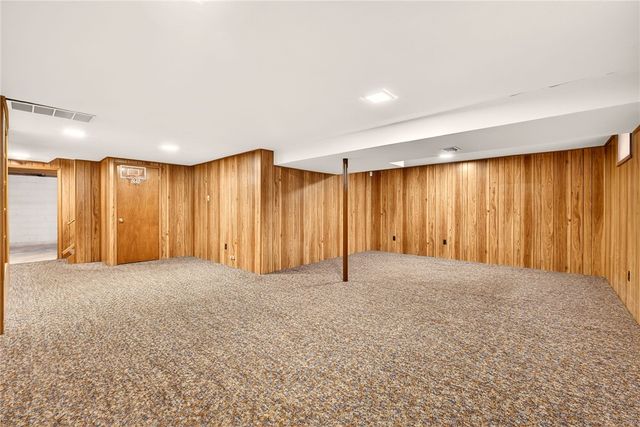 9 Sandpiper Lane, Pittsford, NY 14534