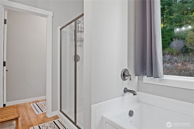 250 Red Rock Drive, Castle Rock, WA 98611