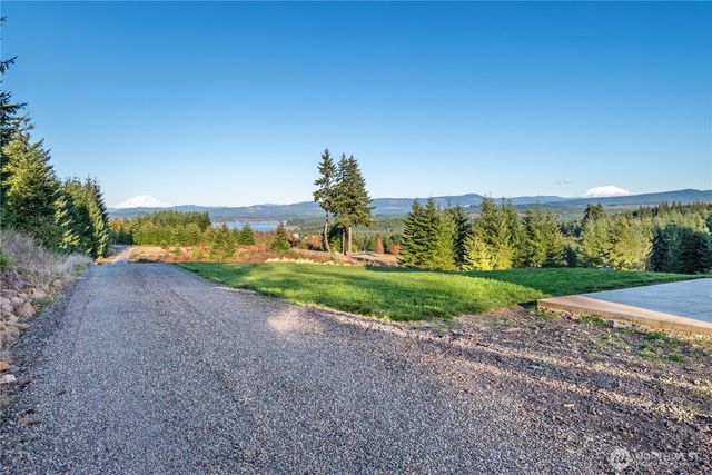 250 Red Rock Drive, Castle Rock, WA 98611