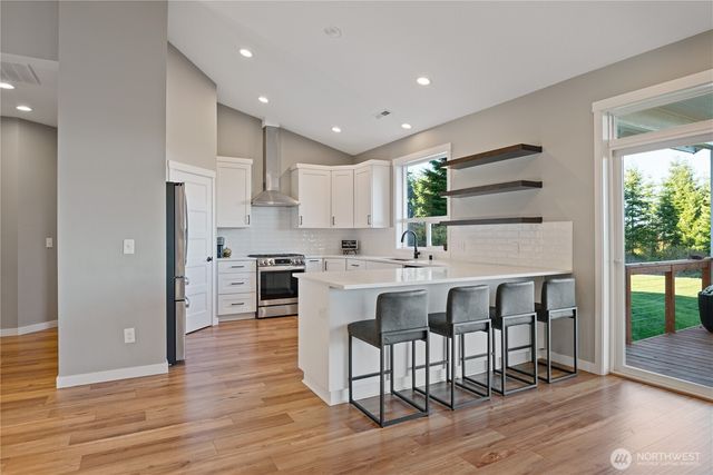 250 Red Rock Drive, Castle Rock, WA 98611