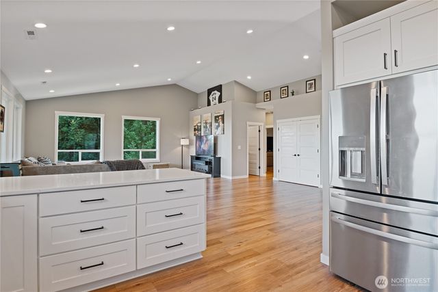 250 Red Rock Drive, Castle Rock, WA 98611