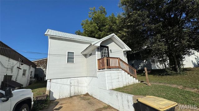 101 Walnut Street, Doniphan, MO 63935