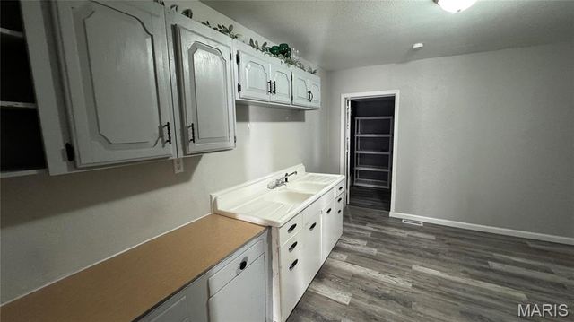 101 Walnut Street, Doniphan, MO 63935