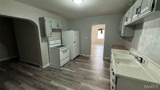 101 Walnut Street, Doniphan, MO 63935