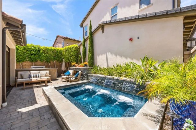 357 Laurel, Lake Forest, CA 92630