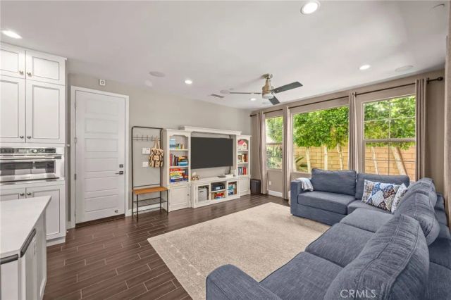357 Laurel, Lake Forest, CA 92630