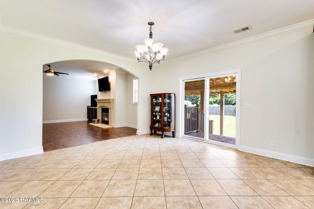 1033 Deanna Lane, Broussard, LA 70518
