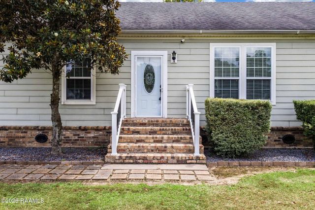 1033 Deanna Lane, Broussard, LA 70518