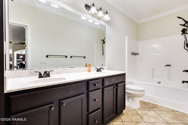 1033 Deanna Lane, Broussard, LA 70518