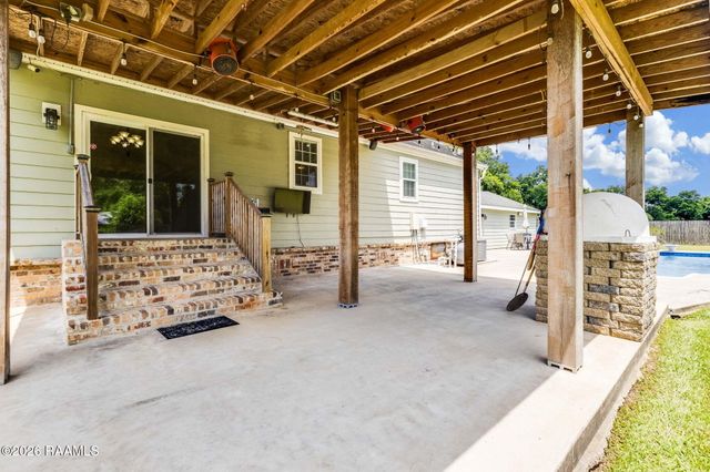 1033 Deanna Lane, Broussard, LA 70518