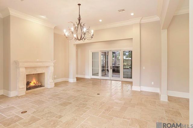 15009 Via Horti Ct, Baton Rouge, LA 70810