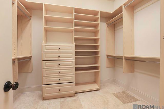 15009 Via Horti Ct, Baton Rouge, LA 70810