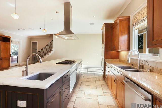 15009 Via Horti Ct, Baton Rouge, LA 70810