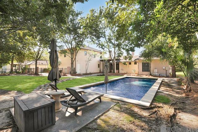 15009 Via Horti Ct, Baton Rouge, LA 70810