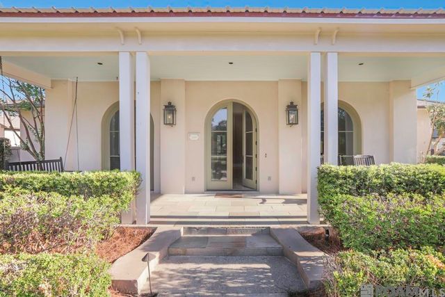 15009 Via Horti Ct, Baton Rouge, LA 70810