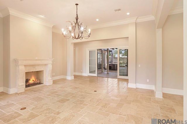 15009 Via Horti Ct, Baton Rouge, LA 70810