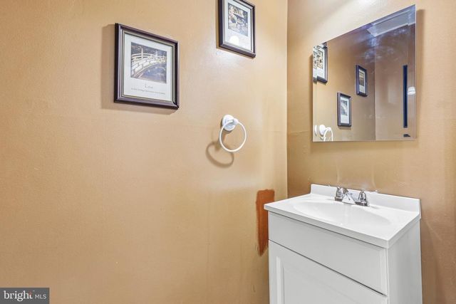 5233 ELIOTS OAK RD, Columbia, MD 21044