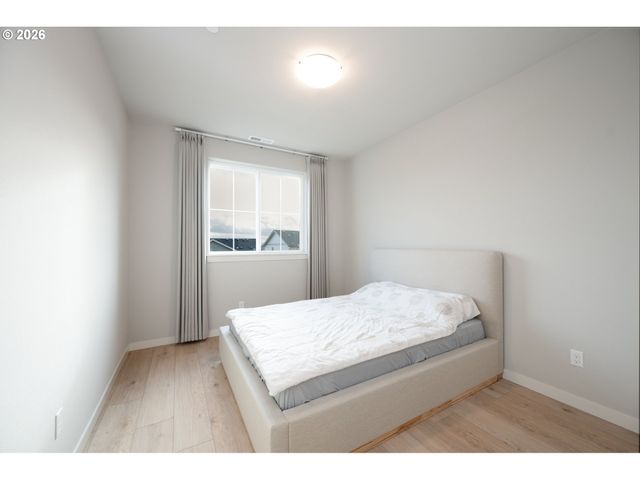 16800 Sw DOWITCHER Ln, Beaverton, OR 97007