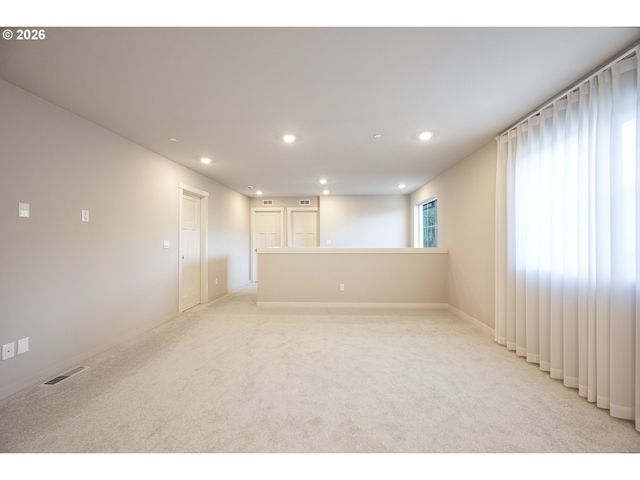 16800 Sw DOWITCHER Ln, Beaverton, OR 97007