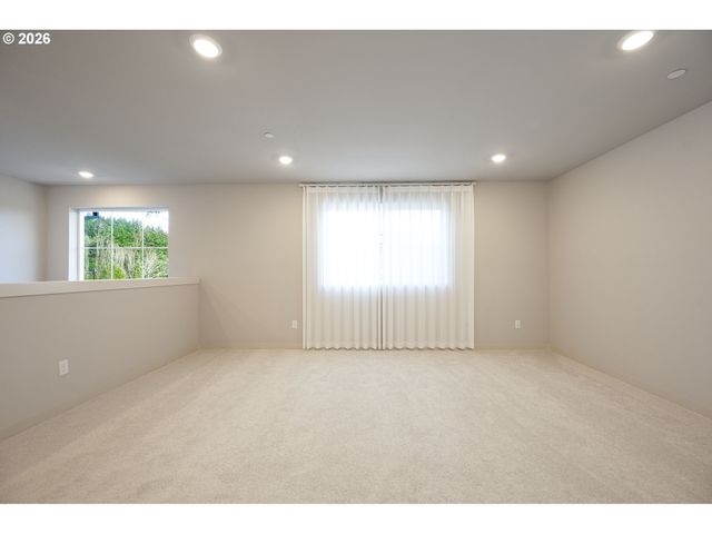 16800 Sw DOWITCHER Ln, Beaverton, OR 97007