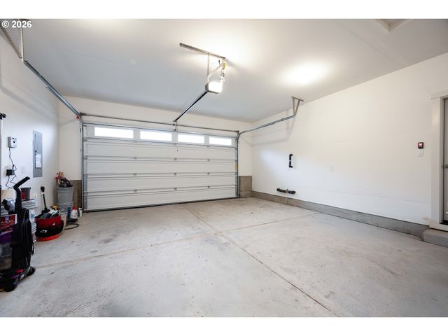 16800 Sw DOWITCHER Ln, Beaverton, OR 97007