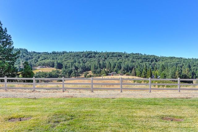 3700 Wilson Loop, Placerville, CA 95667