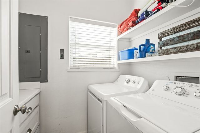 640 Gulf Village Dr, Port Aransas, TX 78373