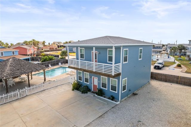 640 Gulf Village Dr, Port Aransas, TX 78373