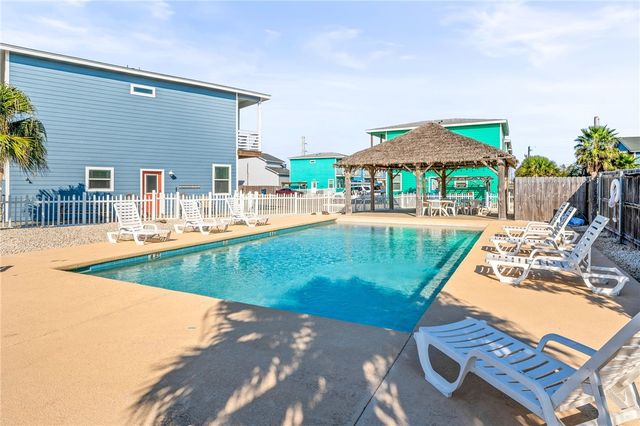 640 Gulf Village Dr, Port Aransas, TX 78373